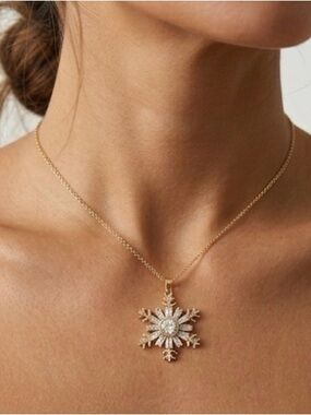 Snowflake necklace | pendant Necklace | Christmas Jewelry